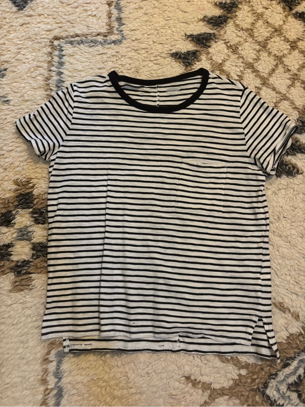 Old Navy Black & White Striped Crewneck Tee